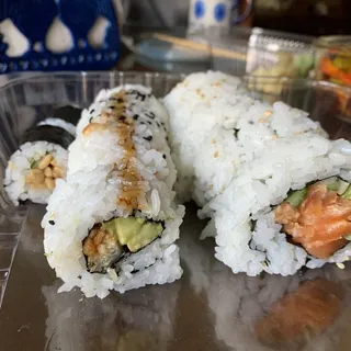 Eel & Cucumber Roll (Inside Out)