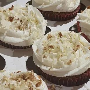 Carrot cake cupcakes