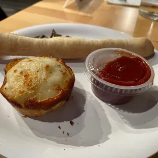 Pizza muffin w/ breadsticks
