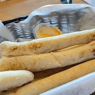6 Breadsticks