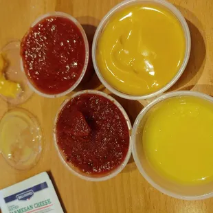 2 marinaras, 1 jalapeno cheese &amp; 1 garlic dipping sauce