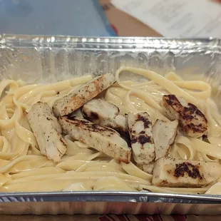 Chicken Alfredo pasta