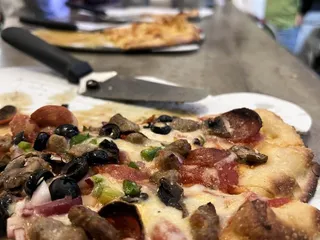 Denvers Garage Pizza & Brews