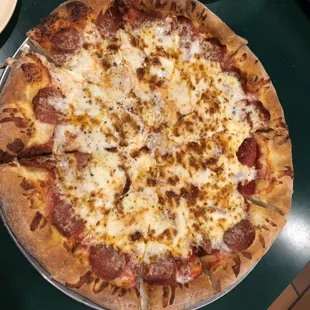 14&quot; pepperoni with extra cheese.
