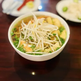Udon Pho Noodle Soup (pho)