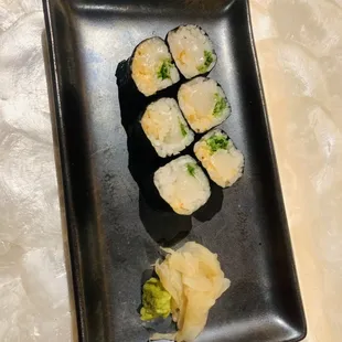 Spicy Scallop Roll
