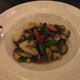 Squid 'Pasta' with Light Garlic