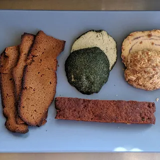 Marbled Wine Cheese Ball