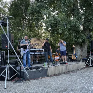 Live bands!