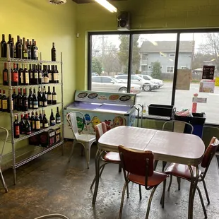 Another view of the store. You can also buy wine or a little ice cream !