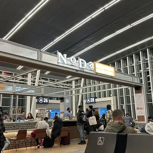 The bartender terrible , bad costumer services horrible attitude he need work in other place maybe in morgue or undertaker