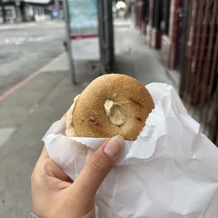 Mini bagel with Tomato-Basil Shmear
