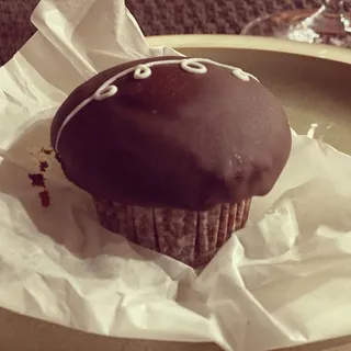 Mostess Cupcake