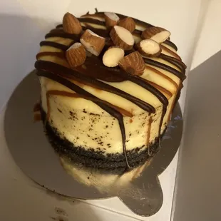 Turtle cheesecake