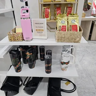 @No'eau Designers; 5/11/2024.My Sister cracked me up, while  Showing me those *Hawaiian Ke Akua 40 oz Flask*.I didn't buy any,I have So much