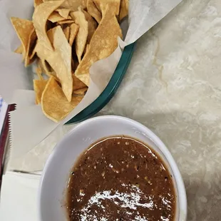 Chips &amp; salsa.