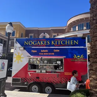I finally found the best Filipino food in Las Vegas! This is the Truck to follow!
