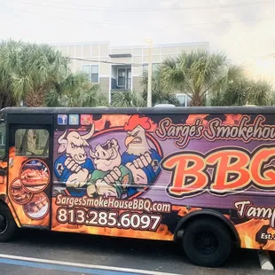 Outside Shot, Sarge's Smokehouse BBQ food truck taking up 1 of 4 parking spots, Noho Junction Food Court, NoHo, S Tampa