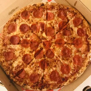 14&quot; large pepperoni pizza on thin crust
