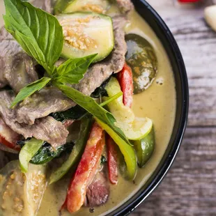 Green Curry Beef (Signature Dish)**