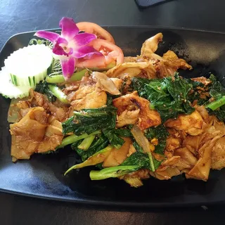 Black Noodles (Pad Sei-Iew)