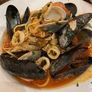 Linguine Pescatore Fra Diablo