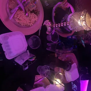 No one cleaned up plates