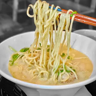 Soy Sauce Paitan wz Chicken Meatball