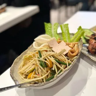 Tum Mak Houng (Papaya Salad)