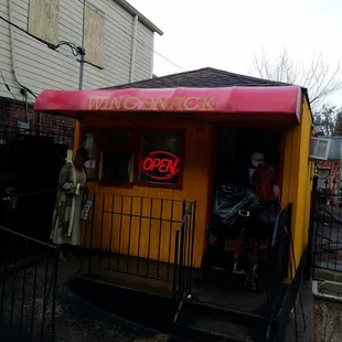 the entrance to the restaurant