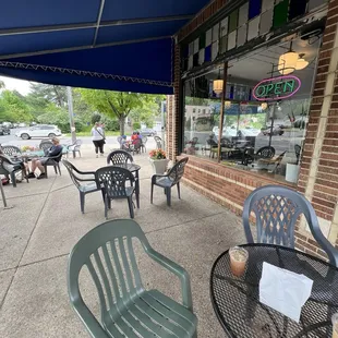 Outdoor seating (more not pictured around the corner)