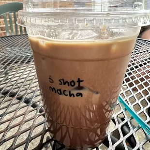Iced mocha (16 oz)