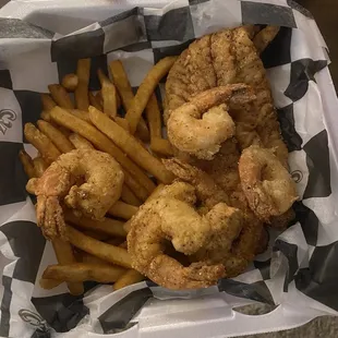chicken wings and fried chicken, food