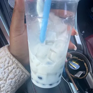Lots of ice. So much ice I couldn't really get to the bobba once I finished it.