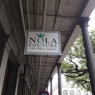 Under Balcony sign in Jackson Square