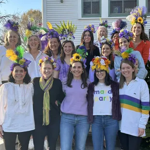 We love hosting parties and nurturing everyones creative abilities.