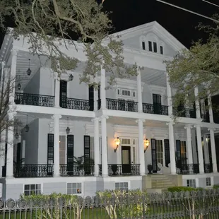 Buckner Mansion (from American Horror Story) in the Garden District