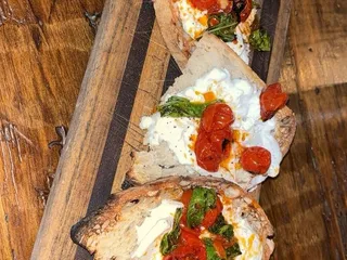 Ancora Pizzeria & Salumeria