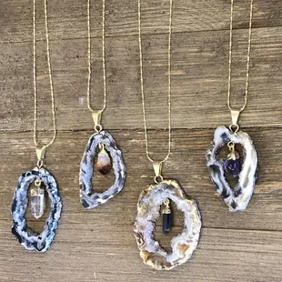 Agate slice necklaces with crystal