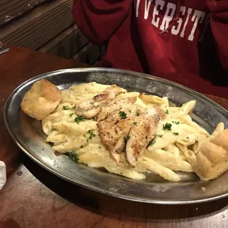 L Grilled Chicken Alfredo