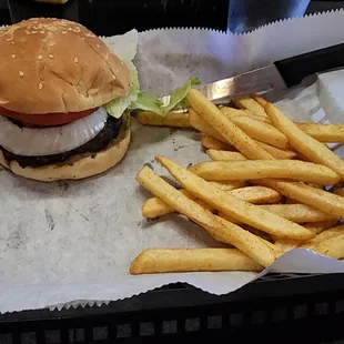Cheeseburger &amp; Fries