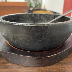 This hot stove pot is empty because I finished my dish....so good!