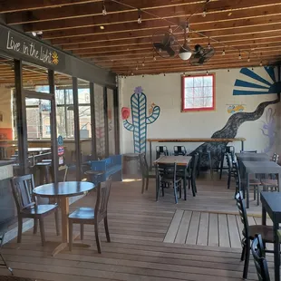 Front patio with dog water bowl