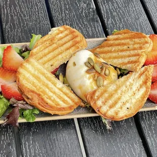 Seasonal burrata- so good!