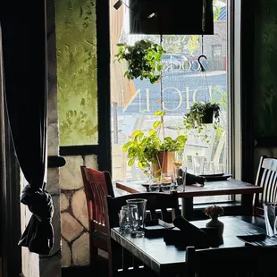 It's busy in here and I still managed to snap this photo. This is where I'm sitting next time.