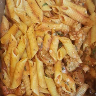 Penne Salsiccia e Pomodoro ($15, 1/4/21)