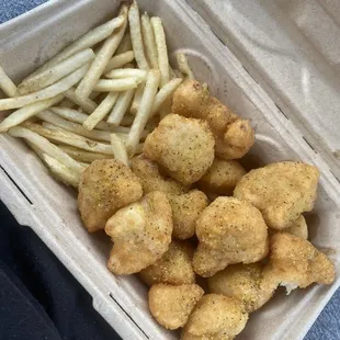 Lemon pepper Wings and French Fries