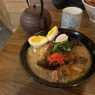 Aka Nom Nom ramen