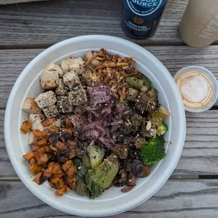 Marinated tofu atop simmered whole oats and fresh greens, with sauteed ponzu mushrooms, roasted sweet potatoes, broiled garlic broccoli.