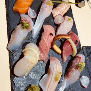 Omakase  nigiri (10pcs)